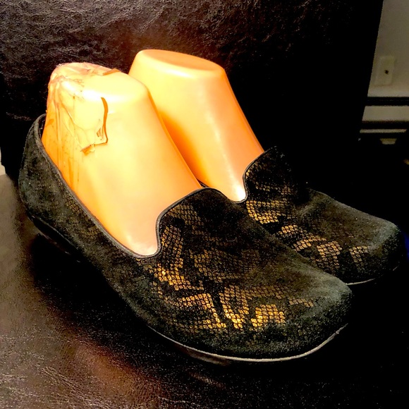 Dansko Clogs Snakeskin Shimmer Print Black Slip On Shoes Size 39/8US - Picture 1 of 11